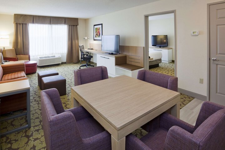 Room 17 of 30