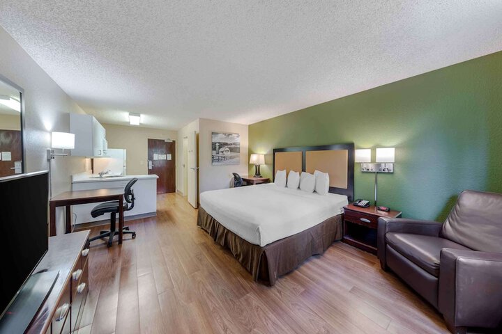 Room 28 of 31