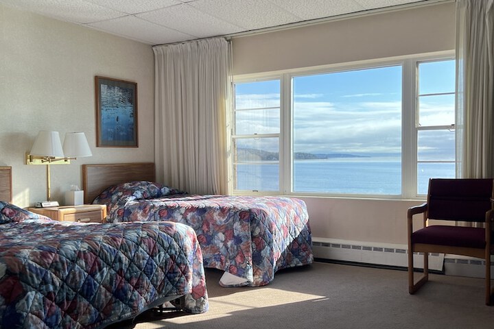 Room 32 of 70