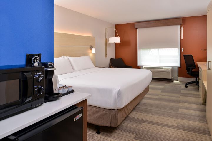 Room 28 of 50