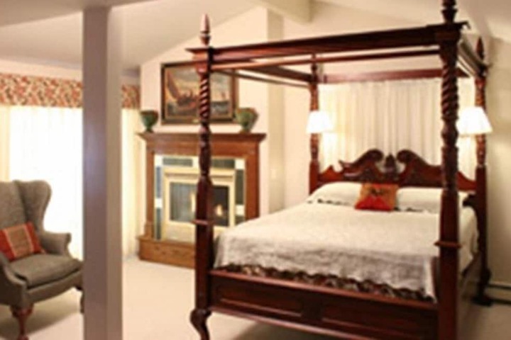 Room 44 of 77