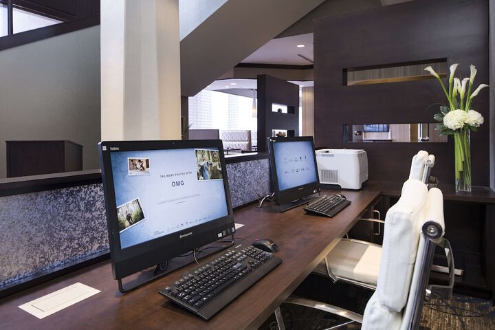 DoubleTree by Hilton Hotel Jacksonville Riverfront