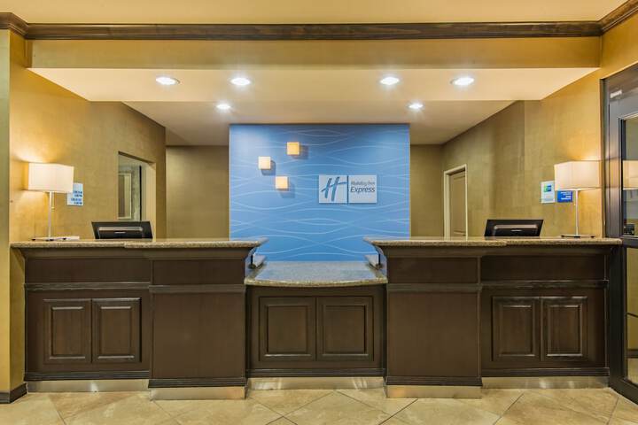 Holiday Inn Express Hotel & Suites Clovis by IHG