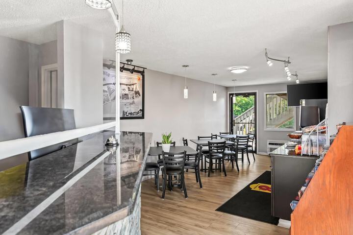 Super 8 by Wyndham Brownsburg