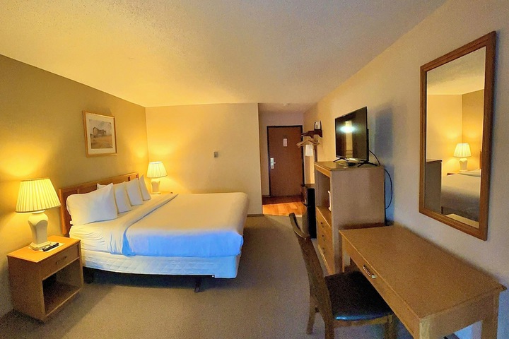 Room 32 of 73