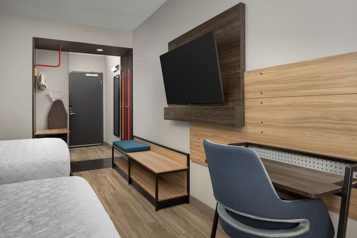 Room 22 of 47