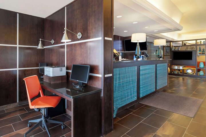 Best Western Plus Midwest Inn