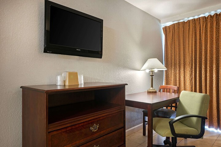 Rodeway Inn Clermont North