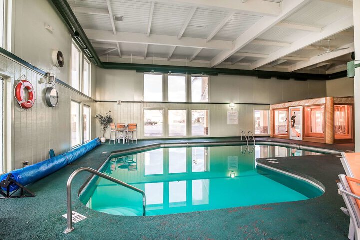 Pool 2 of 29
