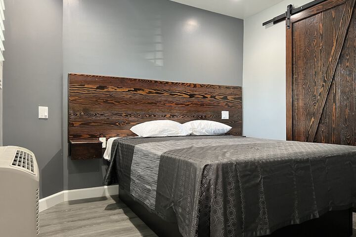 Room 8 of 20