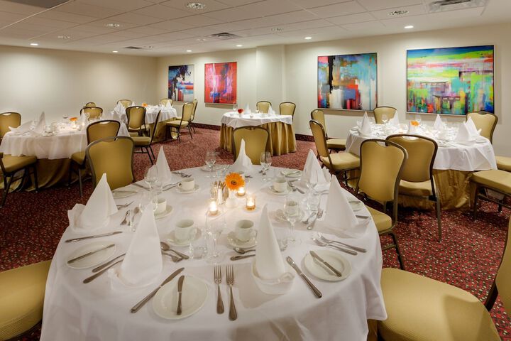 Holiday Inn Toronto Downtown Centre by IHG