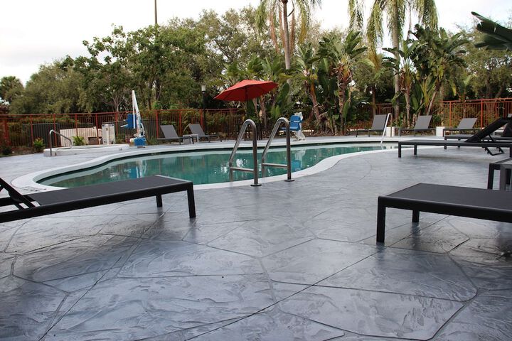 Pool 6 of 33