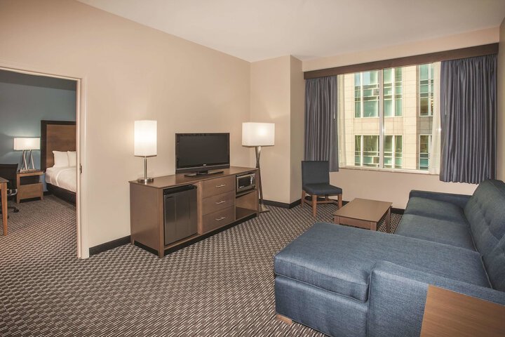 Room 26 of 68