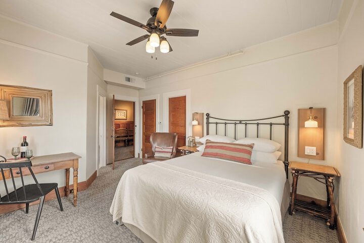 Room 100 of 113