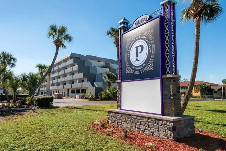 Hotel 2 of 65