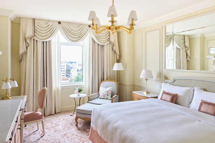 The Charleston Place