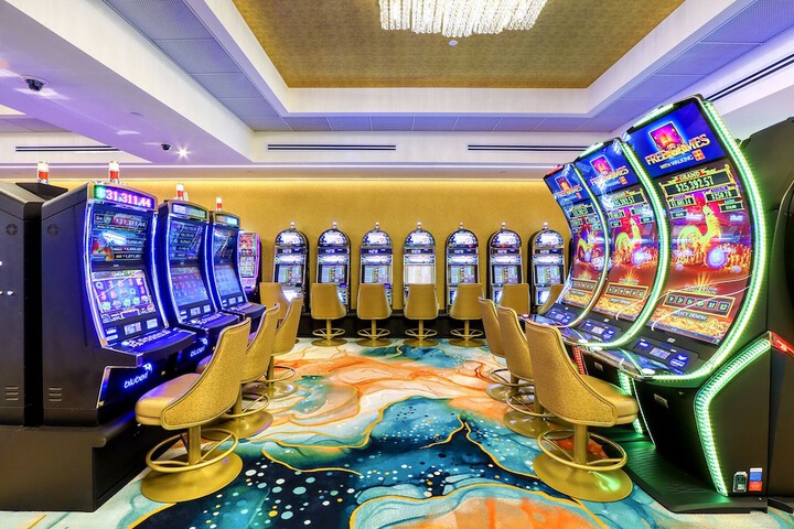 Entertainment 65 of 70