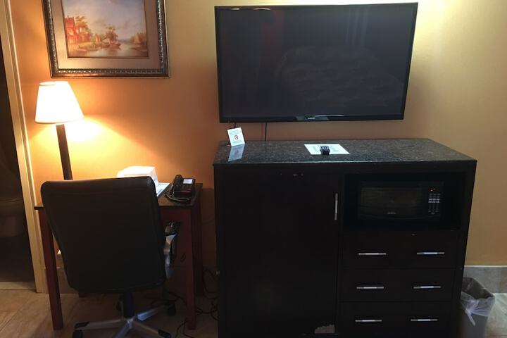 Room 15 of 30