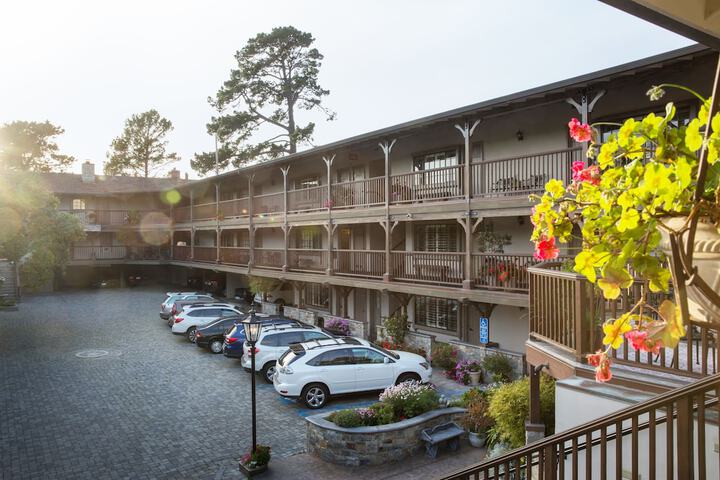 Hotel 4 of 47