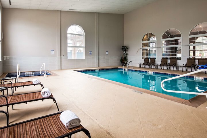 Pool 4 of 25