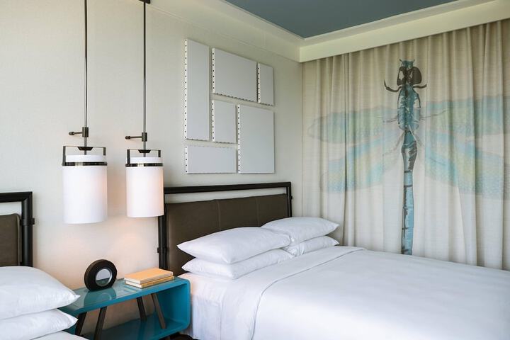Room 33 of 70