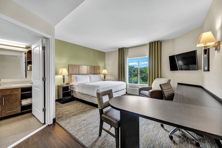 Room 40 of 61