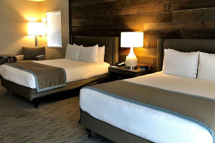 Hotel Azure