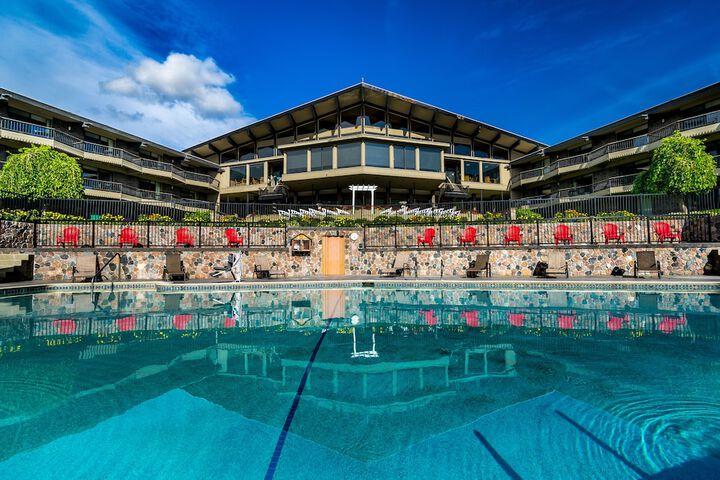The Lakeview Hotel Shanty Creek Resort