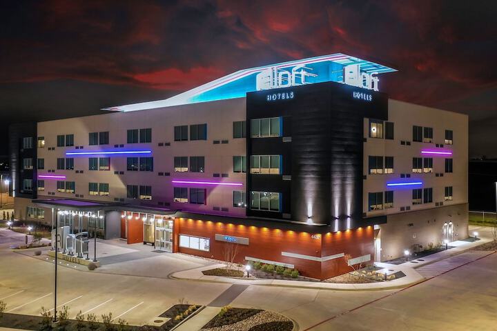 Aloft by Marriott Dallas Arlington South