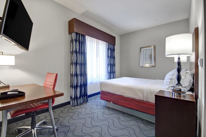 Room 21 of 37