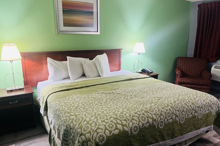 Rodeway Inn Whitehall