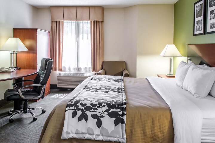 Room 18 of 38