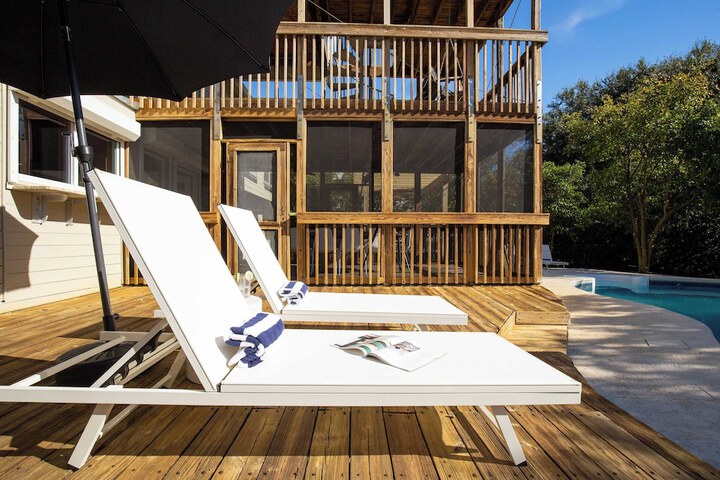 Raven by Avantstay Entertainers Dream w / Pool Hot Tub, Game Room! 9 Brs!