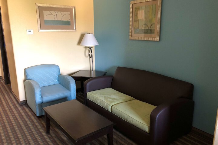 Best Western Plus Goodman Inn & Suites