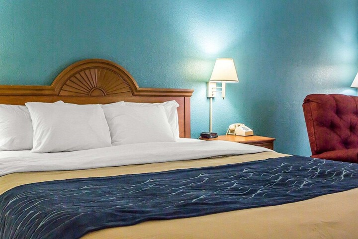 Room 16 of 25