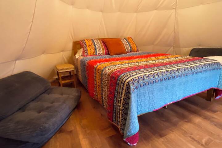 Mountain Aire Cottages Inn & Glamping