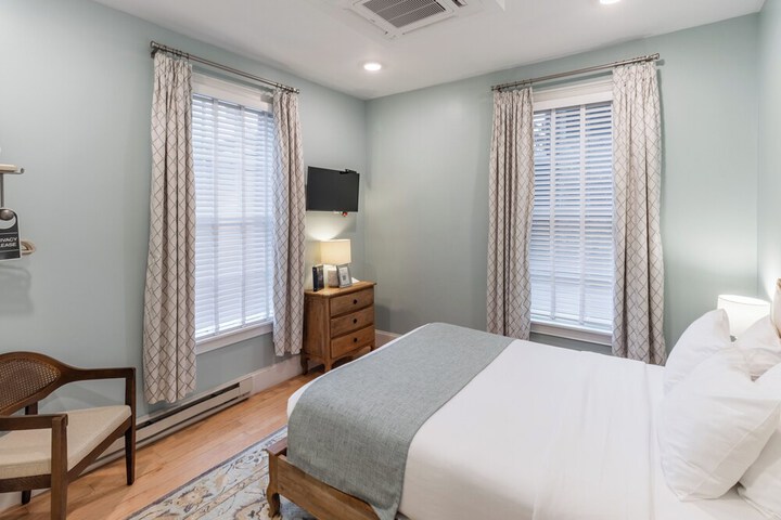 Room 20 of 58