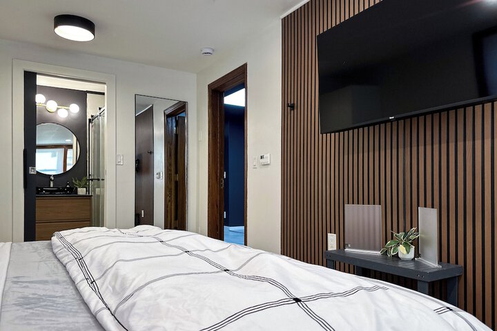 DTW Suites