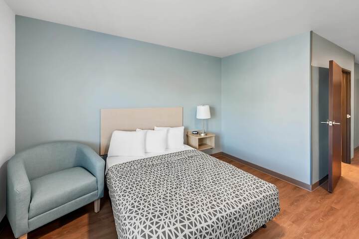 WoodSpring Suites Santee - San Diego Northeast