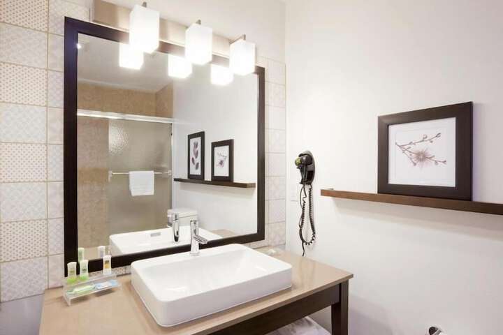 Room 15 of 20