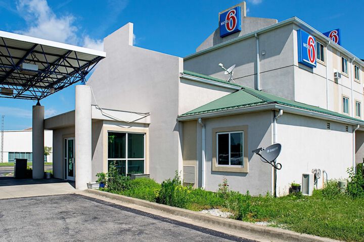 Motel 6 Seymour IN - North