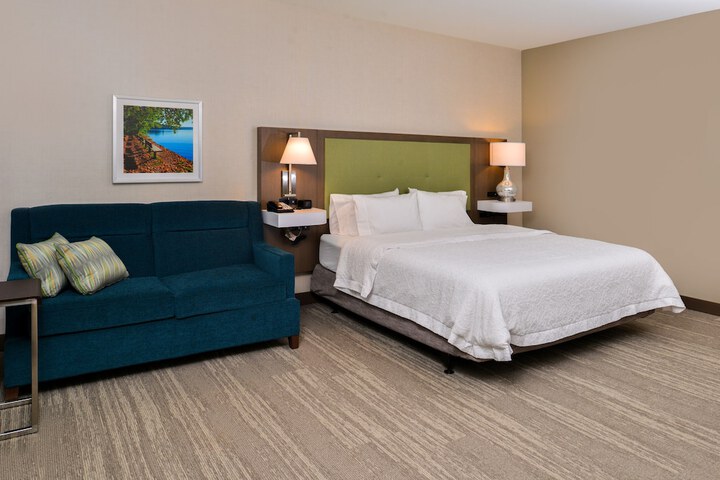 Hampton Inn Omaha Airport