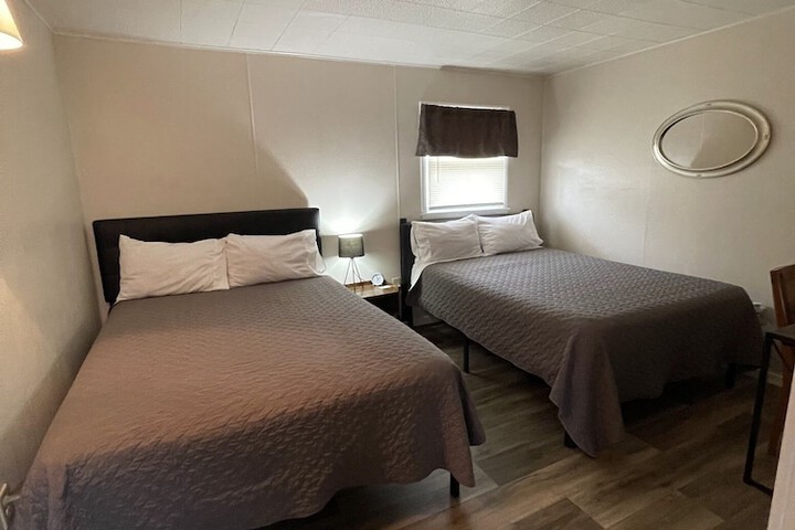 Room 33 of 234