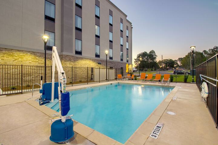 Pool 6 of 43