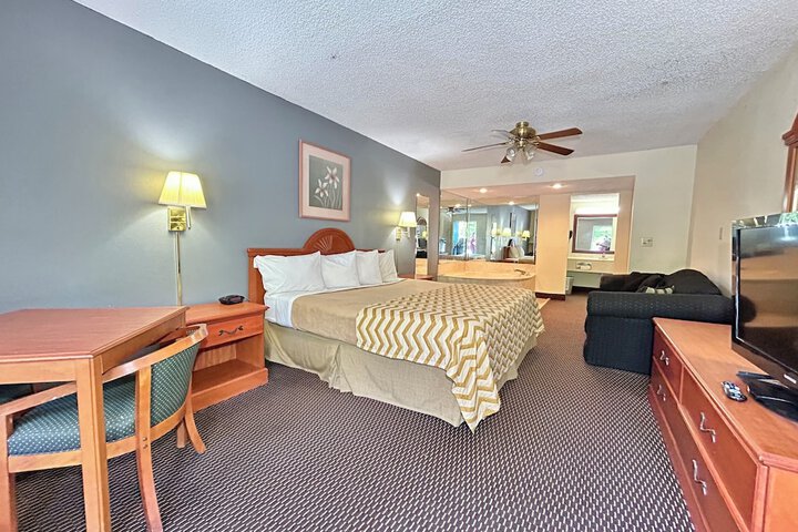 Room 12 of 14