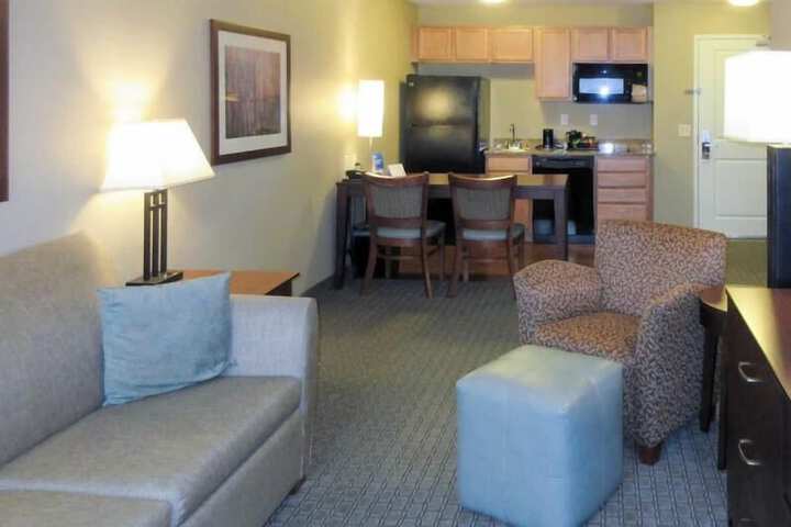 Room 41 of 76