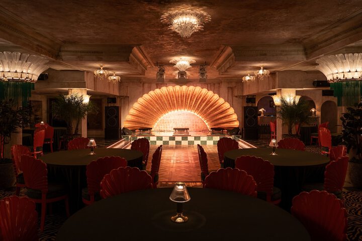 Lafayette Hotel & Club