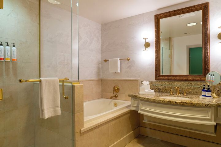 The Carlton Hotel Atascadero – Paso Robles, a Tribute Portfolio Hotel