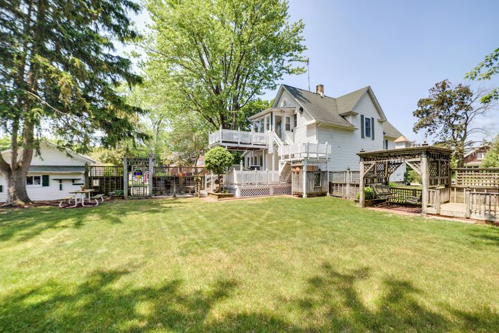 Charming Chesterton Home: w / Idyllic Location!