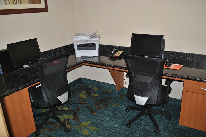 Business Center 43 of 44